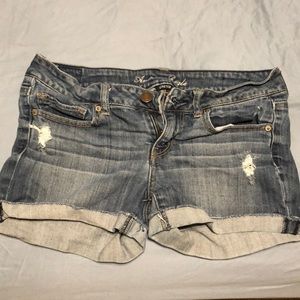 American Eagle boyfriend stretch shorts
